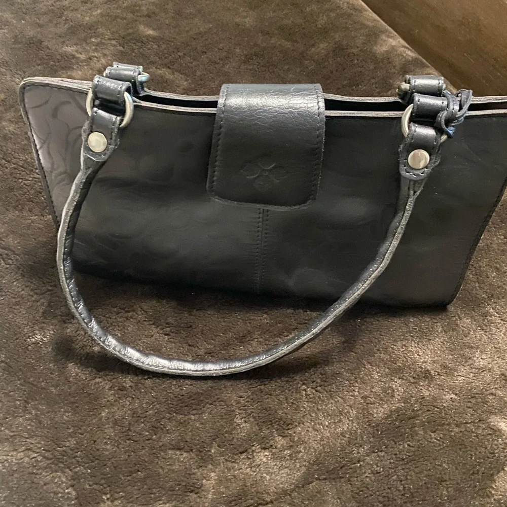 Patricia Nash Black Floral Embossed Shoulder Bag - Picture 11 of 12